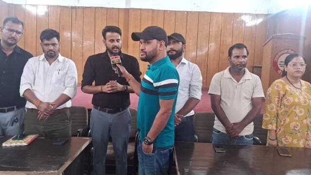 वर्षवार, नर्सिंग भर्ती को लेकर बेरोजगार अभ्यर्थियों ने दी चेतावनी।