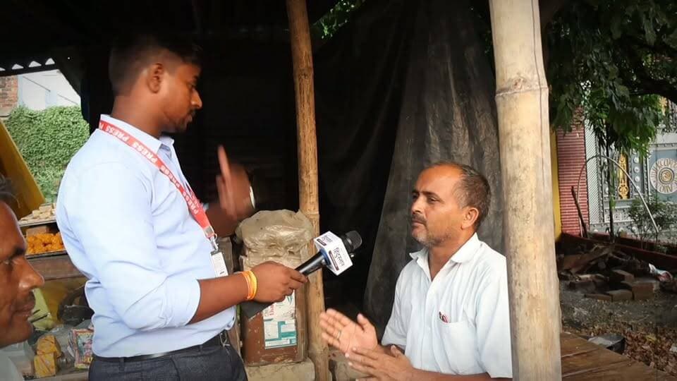 गाजीपुर की चर्चित सीट जहूराबाद हमने कर 2027 चुनाव को लेकर ग्राउंड सर्वे किया देखिए क्या बोली जहूराबाद बात की जनता..
बीजेपी सरकार की और हिंदू मुस्लिम को लड़ना चाहती है...
#Jahurabad #Ghazipur #OmPrakashRajbhar #GroundReport #UPElection2027 #JantaKaMood2027