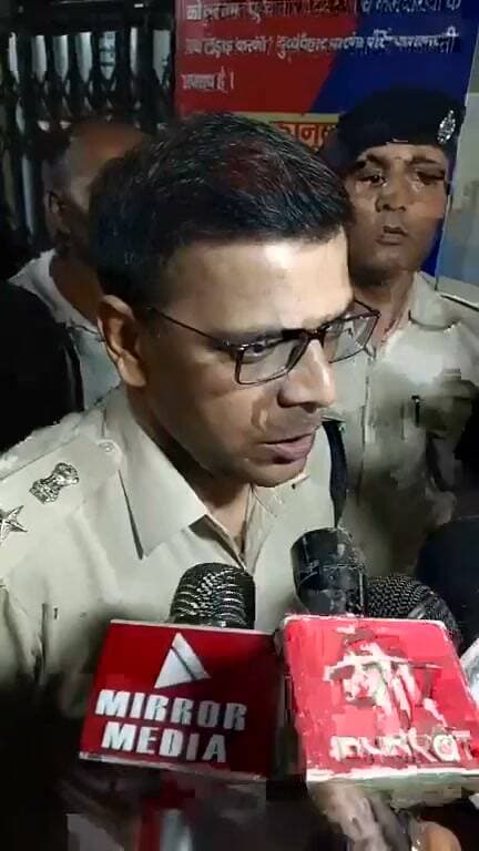 धनबाद : निरसा में UP के शूटर सागर उर्फ़ शिबू का का पुलिस नें किया इनकाउंटर
#citilivejharkhand #nonfollowers #foryoupageシ #incounter #JharkhandPolice Part 3