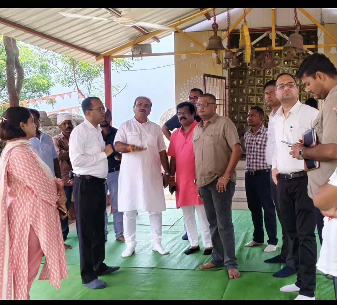 मुख्यमंत्री विष्णु देव साय के प्रस्तावित अंबिकापुर आगमन की तैयारियों का कलेक्टर ने लिया जायजा
सुरक्षा सहित सभी आवश्यक व्यवस्थाएं दुरुस्त रखने के दिए निर्देश
भफौली प्राथमिक स्वास्थ्य केंद्र का औचक निरीक्षण कर स्वास्थ्य सुविधाओं की ली जानकारी
@chhattisgarhcmo @dpr.chhattisgarh