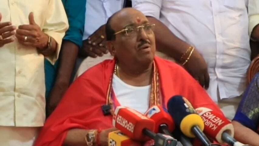 റിപ്പോർട്ട് ടിവിയുടെ ഓഫീസിൽ നടന്ന പോലീസ് പരിശോധനയെക്കുറിച്ച് എസ്എൻഡിപി യോഗം ജനറൽ സെക്രട്ടറി വെള്ളാപ്പള്ളി നടേശനോട് ചോദ്യം ചോദിച്ചപ്പോൾ അദ്ദേഹത്തിൻറെ അഭിപ്രായം