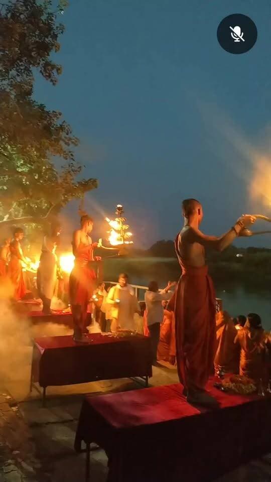 कुवानों आरती लाइव ....