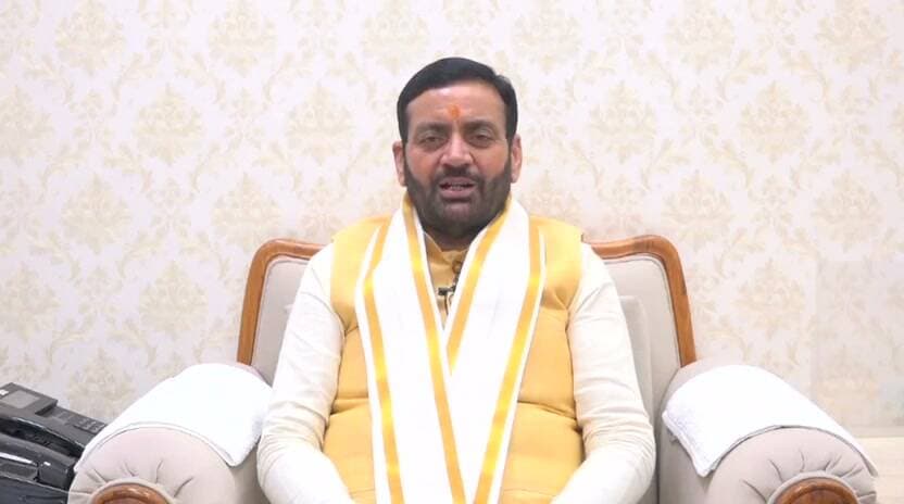*मुख्यमंत्री नायब सिंह सैनी का बयान*
आगामी 17 सितंबर हमारे लिए एक विशेष अवसर- मुख्यमंत्री
प्रधानमंत्री नरेंद्र मोदी के 25 वर्षों के राष्ट्र को समर्पित सार्वजनिक जीवन को करेंगे नमन
उनकी जन सेवा की यह यात्रा हमें सिखाती है कि सच्चा नेतृत्व पद से नहीं सेवा और समर्पण से पहचाना जाता है- मुख्यमंत्री
इसी उद्देश्य से देश भर में सेवा संकल्प अभियान मनाने का हुआ निर्णय
प्रधानमंत्री नरेंद्र मोदी का हरियाणा से भी विशेष आत्मीय रिश्ता- मुख्यमंत्री
प्रधानमंत्री के रूप में अब तक नरेंद्र मोदी जी 18 बार आ चुके हैं हरियाणा
उन्होंने प्रदेश को 86 हजार करोड रुपए से अधिक की विकास परियोजनाएं दी- मुख्यमंत्री
आगामी 17 सितंबर को शाम 6 से 7 बजे के बीच अपने-अपने घरों में आशीर्वाद का दीया जलाएं- मुख्यमंत्री
ये दीया उनके उत्तम स्वास्थ्य और दीर्घायु के लिए हमारी शुभकामनाओं के साथ-साथ 25 वर्षों की जन सेवा को हमारा नमन
आइये एक दीया प्रधानमंत्री के लिए जलाएं और एक संकल्प देश के लिए लें- मुख्यमंत्री
