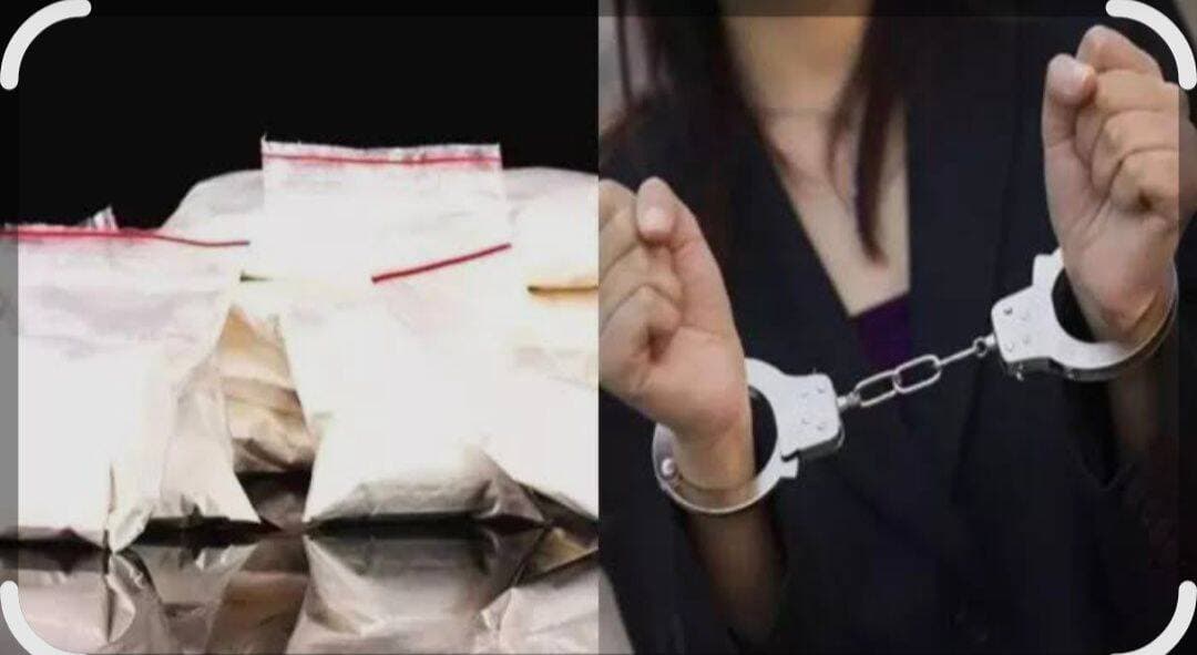 एंटी नारकोटिक्स सैल भिवानी की टीम ने मादक पदार्थ हेरोइन सप्लाई करने के मामले में महिला सप्लायर को किया गिरफ्तार
*15.56 ग्राम हेरोइन बरामदगी के मामले में महिला सप्लायर की गिरफ्तारी।
पुलिस अधीक्षक भिवानी श्री मयंक मिश्रा, आईपीएस द्वारा जिला पुलिस को जिले में मादक पदार्थ बेचने एवं इसकी तस्करी में शामिल आरोपियों को गिरफ्तार कर उनके विरुद्ध प्रभावी कानूनी कार्रवाई करने के निर्देश दिए गए हैं। इन्हीं निर्देशों के तहत कार्रवाई करते हुए एंटी नारकोटिक्स सैल भिवानी ने मादक पदार्थ हेरोइन सप्लाई करने के मामले में महिला सप्लायर को गिरफ्तार करने में सफलता हासिल की है।
दिनांक 24.03.2026 को एंटी नारकोटिक्स सैल भिवानी की टीम ने जितेंद्र पुत्र विजय, निवासी औरंगनगर को मादक पदार्थ हेरोइन के साथ गिरफ्तार किया था। पुलिस टीम द्वारा आरोपी के कब्जे से 15.56 ग्राम मादक पदार्थ हेरोइन बरामद की गई थी। इस संबंध में आरोपी के विरुद्ध एनडीपीएस एक्ट के तहत थाना बवानी खेड़ा में अभियोग दर्ज किया गया था।
पुलिस द्वारा मामले में आरोपी से पूछताछ की गई। पूछताछ के दौरान आरोपी ने बताया कि वह मादक पदार्थ हेरोइन टातरपुर मोहल्ला, रोहतक निवासी एक महिला से खरीदकर लाया था।
मामले में आगामी कार्रवाई करते हुए 15.09.2026 को एंटी नारकोटिक्स सैल भिवानी के एएसआई जसवंत ने अपनी पुलिस टीम के साथ कार्रवाई करते हुए मादक पदार्थ हेरोइन सप्लाई करने के मामले में उक्त महिला सप्लायर को जिला रोहतक से गिरफ्तार किया।
*गिरफ्तार की गई महिला आरोपी की पहचान कविता पत्नी संजय, निवासी टातरपुर मोहल्ला, रोहतक के रूप में हुई है।*
पुलिस टीम द्वारा आरोपी महिला को माननीय न्यायालय में पेश किया गया, जहां माननीय न्यायालय के आदेशानुसार आरोपी महिला को जिला कारागार भेज दिया गया।
पुलिस प्रवक्ता, भिवानी।।