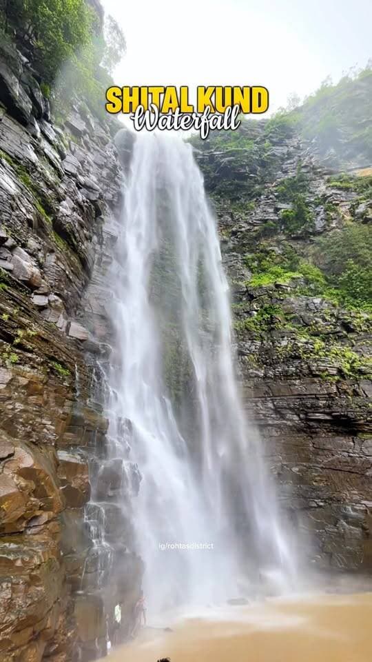 रोहतास की वादियों में बहता शीतल कुंड झरना दे रहा प्रकृति की सुंदरता का एहसास
#rohtasdistrict #bihar #waterfall #guptadham