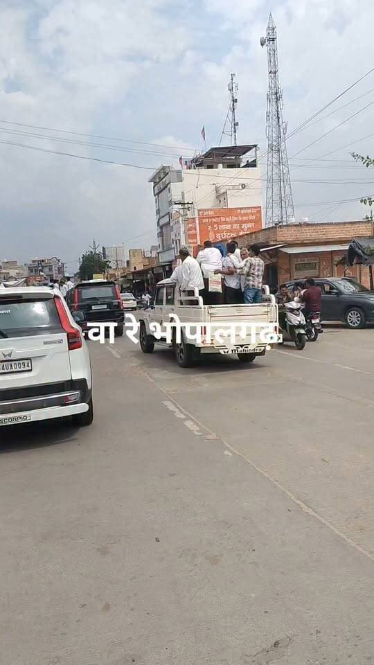 गड्डो में #भोपालगढ,बस स्टैंड पर गाड़ियों का काफिला चुनाव को बना दिया रोचक!!