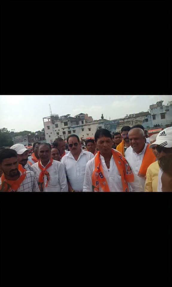 टैंकर वितरण कार्यक्रम के दौरान सैकड़ो लोगों ने कांग्रेस छोड़कर बीजेपी की सदस्यता ग्रहण की
सुनीय रामनिवास तिवारी जी ने क्या कुछ कहा