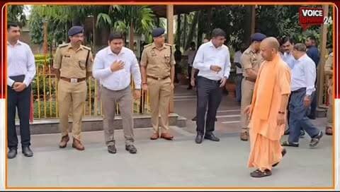 गोरखपुर: मुख्यमंत्री योगी आदित्यनाथ ने गोरखनाथ मंदिर में आयोजित जनता दर्शन में लोगों की समस्याएं सुनीं। उन्होंने अधिकारियों को हर शिकायत का त्वरित, निष्पक्ष और प्रभावी समाधान सुनिश्चित करने के निर्देश दिए।
#voicebharat24 #reelsvideoシ #reelsviralシ #रायबरेली #raebareli CM UPCM YogiAdityanath YogiAdityanathji जनतादरबार UttarPradesh