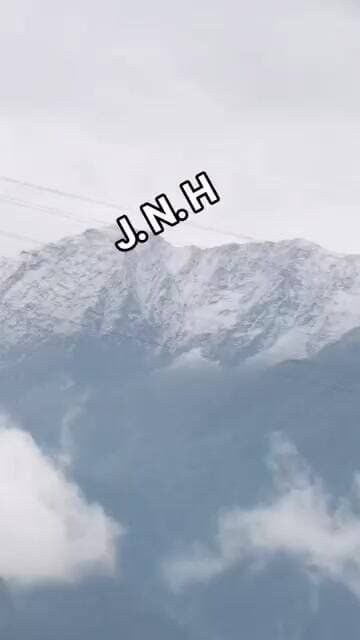 भरमौर की ऊंची पहाड़ियों पर सीजन की पहली बर्फबारी बड़ी ठंड#viral #viralvideo #viralshorts #viralreels