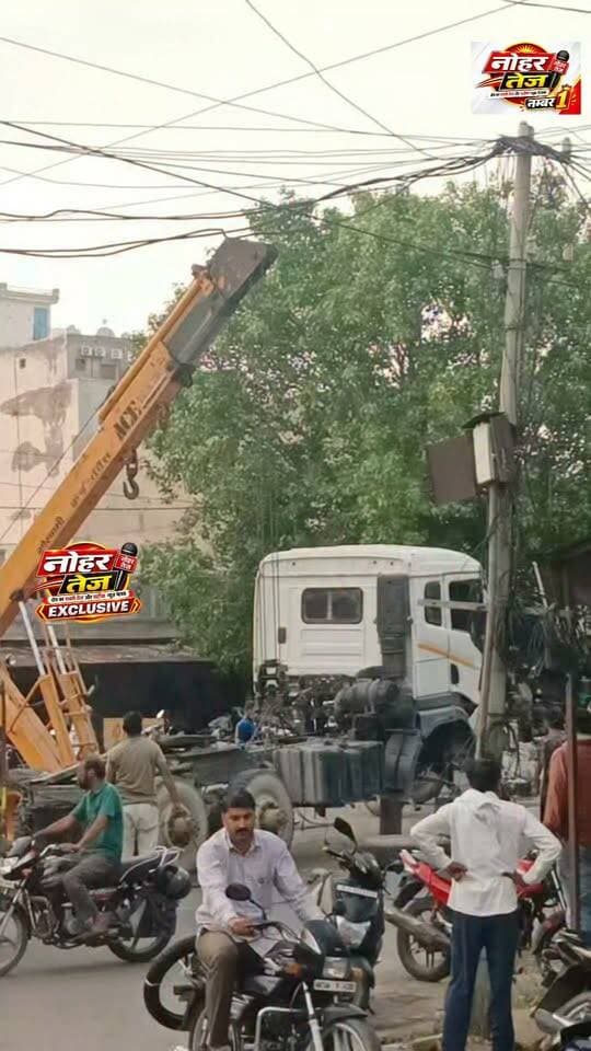 बीती रात हादसे के बाद डिवाइडर पर चढ़ा ट्रॉला, क्रेन से हटाया गया
#नोहर #हादसा #ट्रॉला #क्रेन #सड़कहादसा #नोहरन्यूज़ #NoharTej #BreakingNews