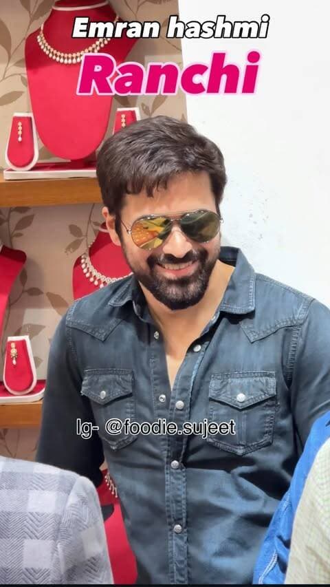 Emran hashmi in ranchi ЁЯе░
#ranchi #emranhashmi #awarapan2 #viralvideos #jharkhand