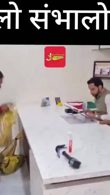 आवारा कुत्तों से परेशान हो गए थे लोग, नगर पंचायत के ऑफिस में ही छोड़ दिए स्ट्रीट डॉग !