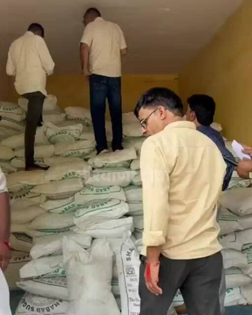 बीपीएल की चीनी निजी दुकान में मिली 387 बोरी बरामद, 119 बोरियों का हिसाब जांच में #ambala #nayabsaini