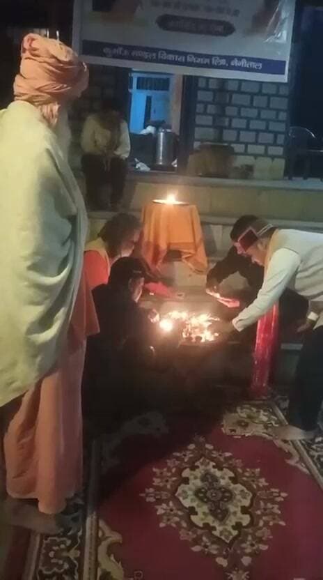 चम्पावत के मानेश्वर धाम में ‘आशीर्वाद का दीया’ ...