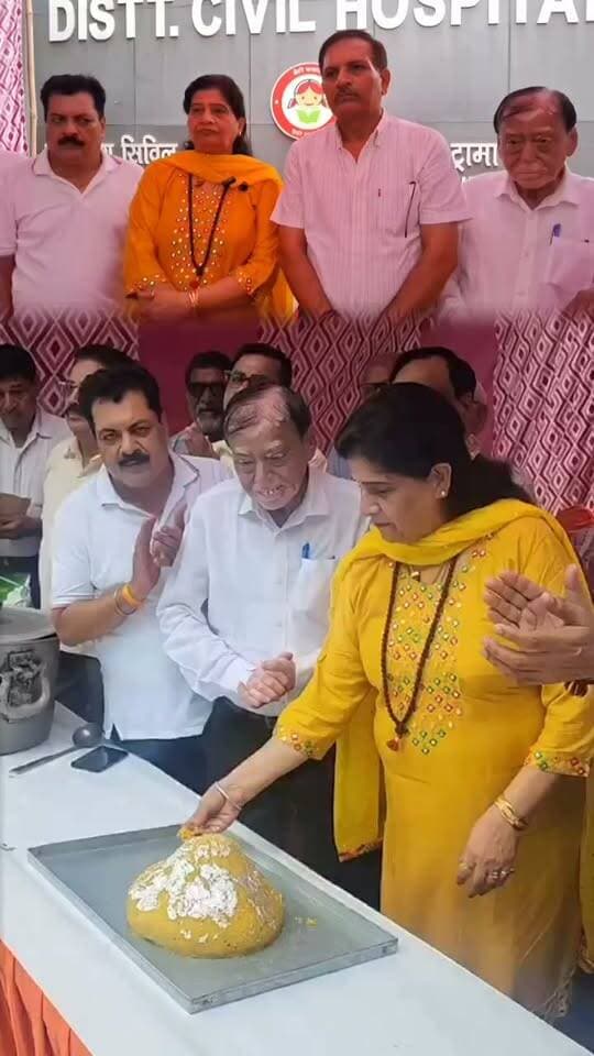 देश के यशस्वी प्रधानमंत्री नरेंद्र मोदी के जन्मदिन के उपलक्ष में भंडारे का हुआ आयोजन