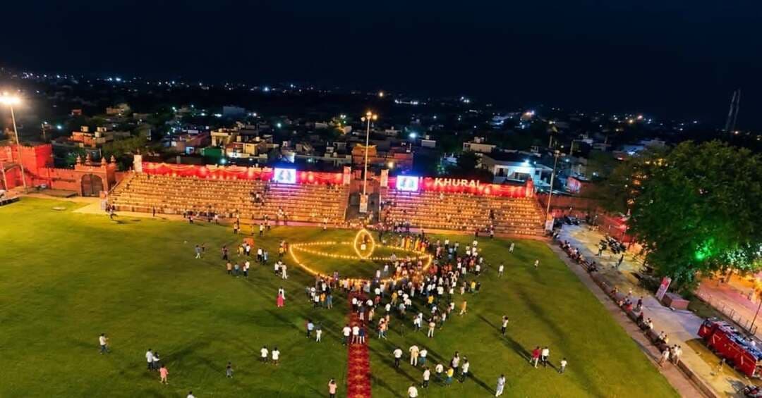 🪔 आशीर्वाद का दिया — प्रधानमंत्री श्री Narendra Modi जी के जन्मदिन पर
आज डोहेला क़िला परिसर, खुरई में क्षेत्रवासियों के साथ यशस्वी प्रधानमंत्री श्री नरेन्द्र मोदी जी के जन्मदिन के अवसर पर उनके उत्तम स्वास्थ्य, दीर्घायु एवं निरंतर राष्ट्रसेवा के लिए #AshirwadKaDiya प्रज्ज्वलित किया। 🇮🇳
माननीय प्रधानमंत्री जी के नेतृत्व में भारत विकास, आत्मनिर्भरता एवं राष्ट्रनिर्माण की दिशा में निरंतर आगे बढ़ रहा है।
ईश्वर उन्हें शक्ति एवं सामर्थ्य प्रदान करें, ताकि ‘विकसित भारत’ के संकल्प की यह महायात्रा निरंतर आगे बढ़ती रहे।
🎉 माननीय प्रधानमंत्री श्री नरेन्द्र मोदी जी को जन्मदिन की हार्दिक शुभकामनाएं।
खुरई विधानसभा के विधायक Bhuppendra Siingh जी के नेतृत्व में
#HappyBdayPMModi #AshirwadKaDiya #SevaSankalpAbhiyan #NarendraModi #Khurai #BJP #BJPMP BJP Madhya Pradesh Bharatiya Janata Party (BJP)