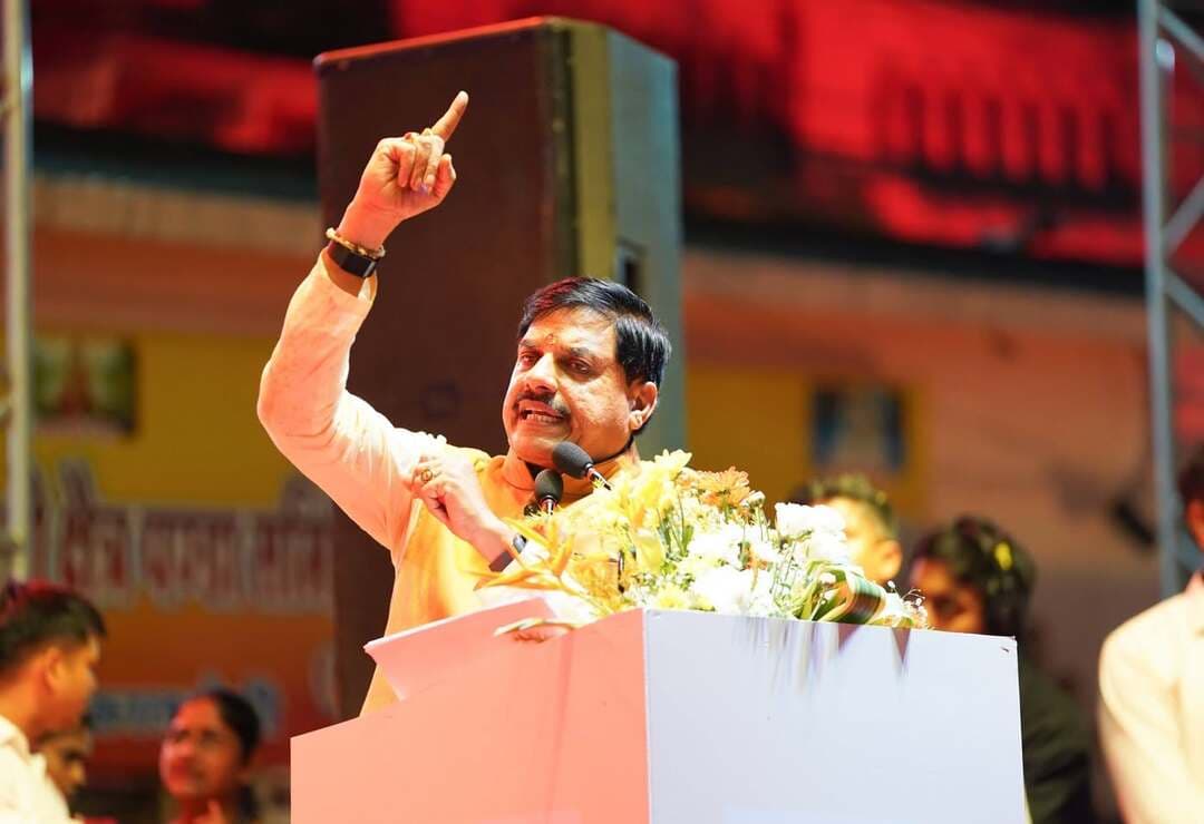 माननीय प्रधानमंत्री श्री Narendra Modi जी के जन्मदिवस के अवसर पर प्रदेश सरकार ने 50 लाख ग्रामीण नागरिकों की निजी संपत्तियों की निःशुल्क रजिस्ट्री के लिए अभियान प्रारंभ किया है।
मेरी कामना है कि यशस्वी प्रधानमंत्री जी का यश और उनका संकल्प इसी तरह निरंतर आगे बढ़ता रहे तथा उनके नेतृत्व में देश और प्रदेश निरंतर प्रगति के पथ पर आगे बढ़ते रहें : CM
Jansampark Madhya Pradesh
PMO India Dr Mohan Yadav #सेवा_संकल्प_अभियान #SevaSankalpAbhiyan #AshirwadKaDiya #HappyBdayPMModi