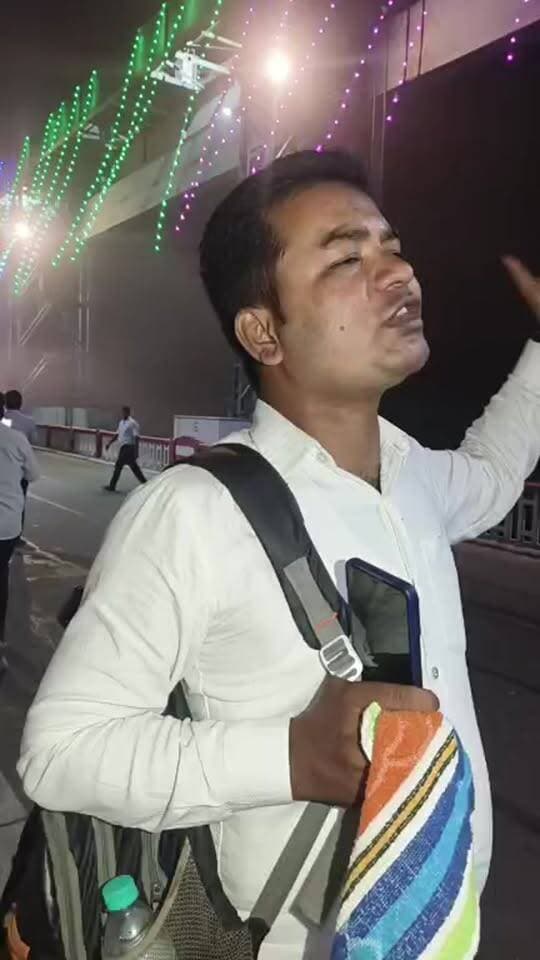 विश्वकर्मा पूजा पर देखिए नेपाल के कोसी बैराज की LIVE तस्वीरें!, देखिए आज कैसा दिख रहा है Kosi Barrage का नज़ारा?
Description:
विश्वकर्मा पूजा के मौके पर देखिए नेपाल स्थित कोसी बैराज की LIVE तस्वीरें। पूजा के अवसर पर कोसी बैराज का आज का नज़ारा कैसा है, देखिए इस वीडियो में।
#VishwakarmaPuja #KosiBarrage #KosiBarrageLive #Nepal #KosiRiver #VishwakarmaPuja2026 #BiharNews #ArariaNews #NepalNews #LiveUpdate #WeeHoursNewsbihar