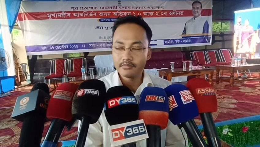 লামডিং সম জিলাত মুখ্যমন্ত্ৰীৰ আত্মনিৰ্ভৰ অসম অভিযান ১.০ আৰু ২.০ ৰ অধীনত হিতাধিকাৰীৰ মাজত চেক বিতৰণ।।