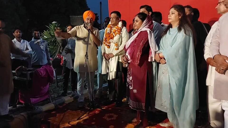 प्रधानमंत्री नरेंद्र मोदी के 76वें जन्मदिवस पर आयोजित हुआ “आशीर्वाद का दीया” कार्यक्रम, मुख्य अतिथि के रूप में पहुंचे युवा नेता अमन गोयल
#PMModiBirthday #AashirwadKaDiya #AmanGoyal #NarendraModi #76thBirthday #SevaSankalp #Faridabad #YouthLeadership #A2ZNewsUpdate #BirthdayCelebration