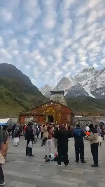 आराध्य देव बाबा केदारनाथ धाम के आज शुक्रवार के प्रातःकालीन दर्शन, जय श्री केदार 🙏🌹