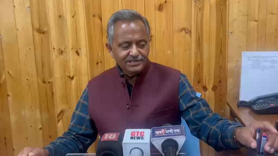 पीएम मोदी के जन्मदिन पर कार्यक्रम पर उठाए नरेश चौहान ने सवाल…