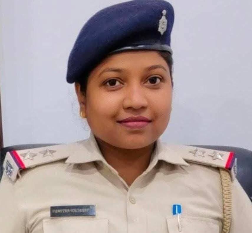 खुशी में बदली मातम: बेटे को जन्म देने के कुछ घंटे बाद ही 2018 बैच की महिला दारोगा सुमित्रा कच्छप की मौत, गिरिडीह पुलिस महकमे में शोक की लहर