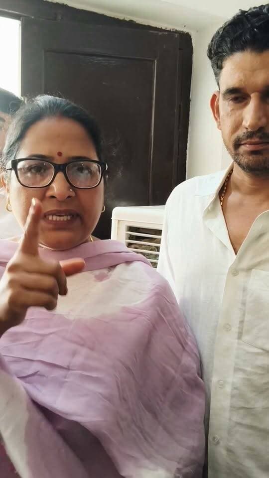 विधायक शिमला नायक ने SDM ऑफिस में दिखाई आँखे
