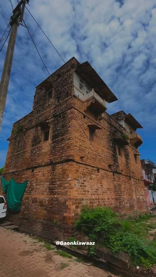 कस्बाथाना की रहस्यमयी अटारी, पत्थर और चूने से बनी तीन मंजिला इमारत आज भी कायम #viral #goankiawaaz #viral #horror #bhoot