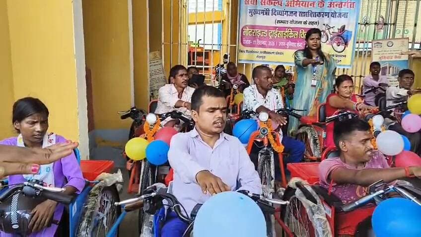शेखपुरा डीएम और विधायक रणधीर कुमार सोनी ने दिलाया नशामुक्ति का संकल्प।