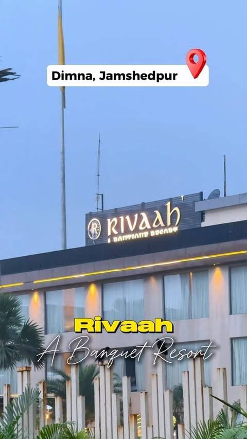Yakin maanna mushkil hai, par ye jagah apne Jharkhand mein hi hai! 😍
Aur sabse khaas baat… pahadon ke bilkul paas! ❤️
Shayad abhi bhi Dhanbad ke bahut saare log is hidden staycation spot ke baare mein nahi jaante.
📍 Rivaah Resort, Dimna, Jamshedpur
🚗 Dhanbad se lagbhag 4 ghante ki drive karke aap pahunch sakte ho is beautiful resort par.
🏊 Open Swimming Pool
🌧️ Rain Dance
💆 Spa
🍽️ Restaurant & Food
🌿 Around 70,000 sq. ft. lawn area
🏡 Beautiful cottage-style stay
Aur yahan ke restaurant ke food ki bhi kaafi charcha hai. 😋
Kai log yahan stay ke saath-saath food experience ke liye bhi visit karte hain.
📍 Location ka ek aur plus point ye hai ki resort ke aas-paas hi Jamshedpur ke popular places explore kiye ja sakte hain, jaise:
🌳 Jubilee Park
🦁 Zoo Park
🛍️ PM Mall
🏞️ Dimna Lake
#dhanbad #jamshedpur #reels #resort #jharkhand