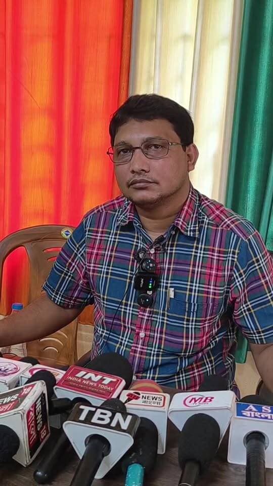 রেজিনগর উপনির্বাচন সহ একাধিক বিষয় নিয়ে সাংবাদিক বৈঠকে কংগ্রেস বিধায়ক জুলফিকার আলী।
#TBN #Murshidabad #REJINAGAR
