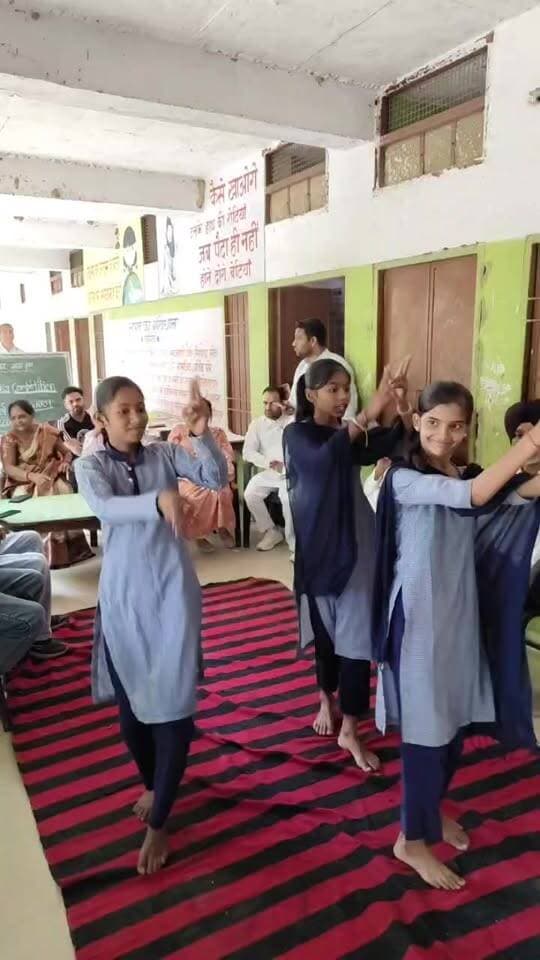 धौलगढ़ स्कूल से #लाइव बच्चों की प्रतिभा
Ram Kumar Kashyap - MLA Indri