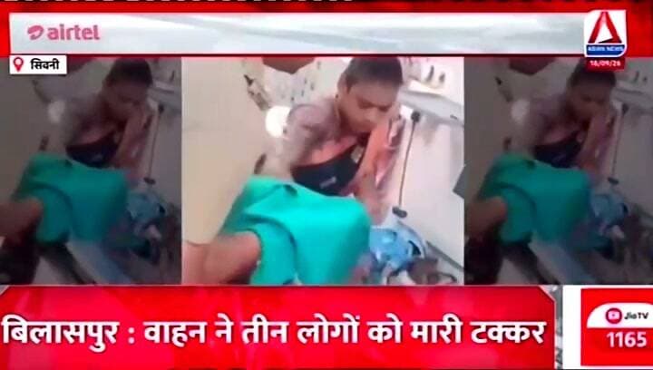 जंगल के सन्नाटे में मिली एक नन्ही जिंदगी… गोद में उठाकर दौड़े पड़े थाना प्रभारी!
Asian News Madhya Pradesh
बालमुकुंद सिंह
जिला ब्यूरो सिवनी
सिवनी जिले की हर छोटी बड़ी खबरों को हम तक भेजने के लिए 7000287855 पर व्हाट्सएप करें।।
