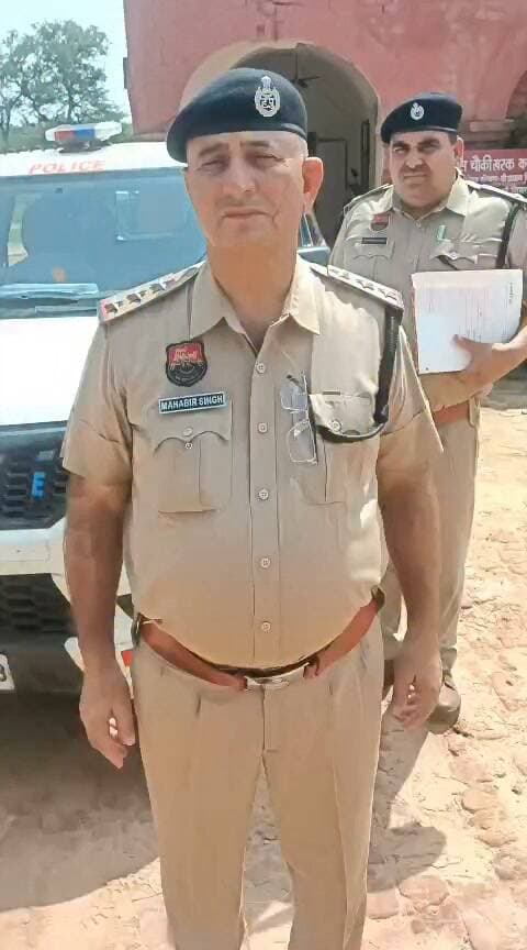 दिलेर मामले पर पुलिस का बयान आया सामने
थाना सदर प्रभारी महाबीर सिंह ने दी जानकारी
दिलेर की गाड़ी पर अज्ञात शख्स ने की फायरिंग
पुलिस कर रही जांच
जुटाये जा रहे साक्ष्य
शीघ्र की जाएगी हमलावरों की गिरफ्तारी