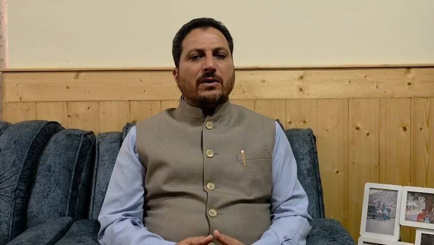 चमियाणा सुपर स्पेशलिटी अस्पताल में हार्ट के दो अहम टेस्ट बंद, टांडा में सुई-सिरिंज तक के लिए मरीज परेशान : राकेश जमवाल
स्वास्थ्य मंत्री बताएं—दो लाख के इलाज के बदले चार लाख वसूली की बात सही है तो कार्रवाई क्यों नहीं : जमवाल
