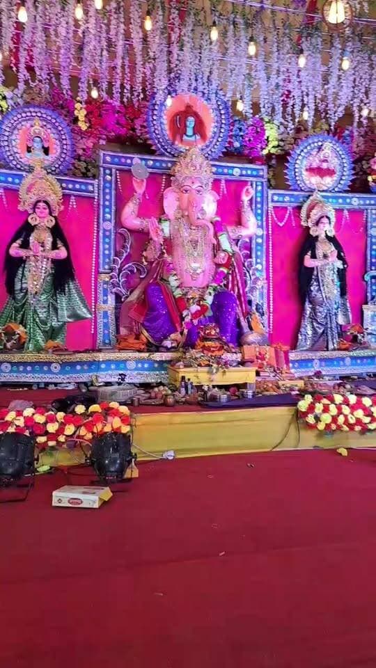 सुपौल के गाँधी मैदान में गणेश पूजा समिति के द्वारा आयोजित श्रीमद भागवत कथा का सीधा लाइव प्रसारण
#reelsvideoシ #reelsviralシ #followerseveryone #PrabhaBajaj #reelsfbシ #jansuraaj #SawarnArmy #sawarnektamanch #followersreels #reelsfacebook