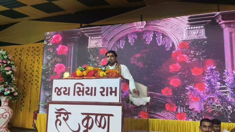 जुलाना में चित्रकूट वाले अरविंद शास्त्री जी महाराज की कथा में पहुंचे आचार्य विकास कुमार व चेयरमैन भारत भूषण टांक, सनातन धर्म के प्रचार-प्रसार में जुटे लोगों को किया सम्मानित