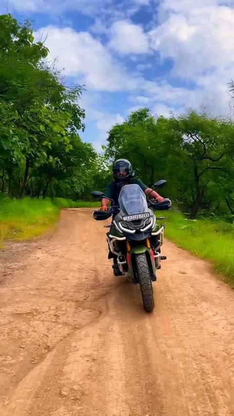 Tatpodak Kund at TulshiShyam, Gir Somnath Gujarat,
Naturally Hot water comes from Pond
#gujjurider #tulshishyam #girsomnath #hotwatersprings #gujarat
