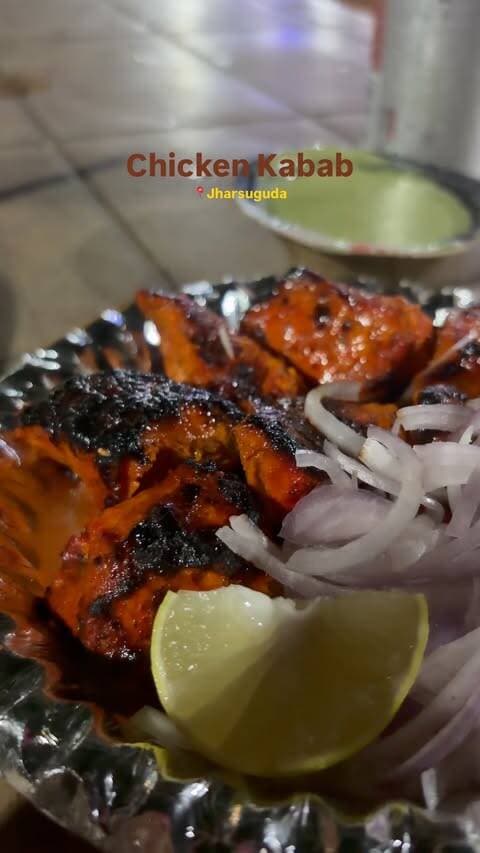 OMP Food Court, but not momos this time 👀🍗
#explorepage✨ #food #jharsuguda #foodlover #Odisha