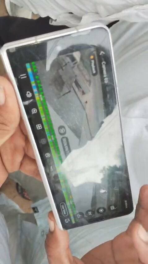 🚨 कोटा में ट्रांसपोर्ट कंपनी के बाहर से 10 चक्का ट्रक चोरी!
अज्ञात बदमाश ट्रक का चेसिस ले उड़े, पीछे का हिस्सा खोलकर वहीं छोड़ा
सुबह ऑफिस पहुंचे मालिक को पता चला चोरी का मामला, मचा हड़कंप
रानपुर थाना क्षेत्र में RTO ऑफिस के पास वारदात, पुलिस जांच में जुटी