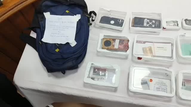 लोन का झांसा देकर बैंक खाते खुलवाते थे, 9 मोबाइल, 25 एटीएम कार्ड और 3.90 लाख रुपये नकद बरामद
#बहराइच #बहराइच_पुलिस #साइबर_क्राइम #साइबर_ठगी #साइबर_अपराध ऑपरेशन_साइ_वज्र पुलिस_कार्रवाई साइबर_ठग ब्रेकिंग_न्यूज़ बड़ी_खबर उत्तरप्रदेश_न्यूज़ यूपी_पुलिस CrimeNews CyberCrime BahraichNews BreakingNews UPNews PoliceAction CyberFraud CyberSafety