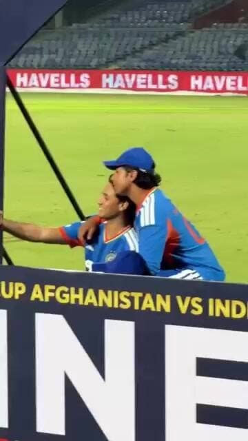 अभिषेक शर्मा के साथ सेल्फी लेते बेबी बॉस ।#indiancricket #abhisheksharma #vaibhavsooryavanshi