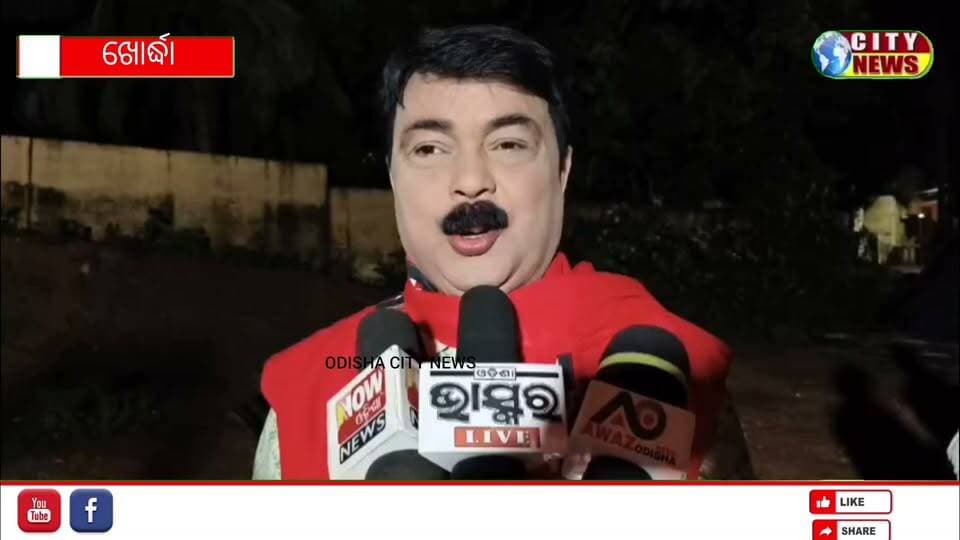 ଗୌର ଦାସ, ଚରିତ୍ର ଅଭିନେତା, ବିଶ୍ୱ ଦରବାର