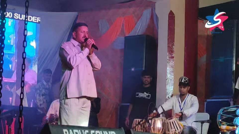 ख्योड मेले की पहली सांस्कृतिक संध्या ‘वॉइस ऑफ माउंटेन’ ऋषभ सल्होत्रा के नाम रही। स्टार नाइट में ऋषभ सल्होत्रा की दमदार प्रस्तुतियों ने दर्शकों को देर रात तक झूमने पर मजबूर कर दिया।