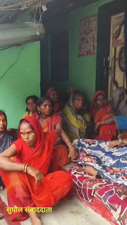 छत पर बे%हो%शी की हालत में मिला 16 वर्षीय कि%शो%र, अस्पताल ले जाने पर मौ#त
परिजनों ने गांव के कुछ युवकों पर मा%रपी%ट कर ह%त्या का लगाया आरोप, पो%स्ट%मा%र्टम रिपोर्ट का इंतजार