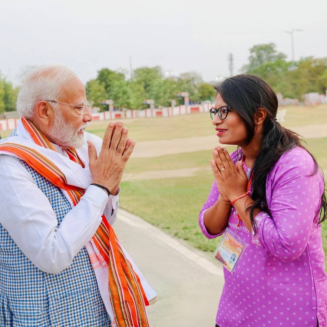 Lifetime experience 🔱
Meeting our honourable Prime Minister @narendramodi Ji at Varanasi
Saying Hi from roadside to saying Mahadev personally still like a dream
Baba Vishwanath Ji ka ashirwad
#hamaarkashihamaarmodi #narendramodi #pmo #varanasi #banaras #kashi #uttarpradesh #primeminister #modi #bjp #bjpmembership #bjpindia #bjpfanclub #bjp4india #bjp4up #varanasiindia #banarasi #banarasiya #kashi #architect #architecture #architectpayaswani #payaswani #narendramodi_primeminister #narendramodiji #trending #viral #trendingnews #news #instagood