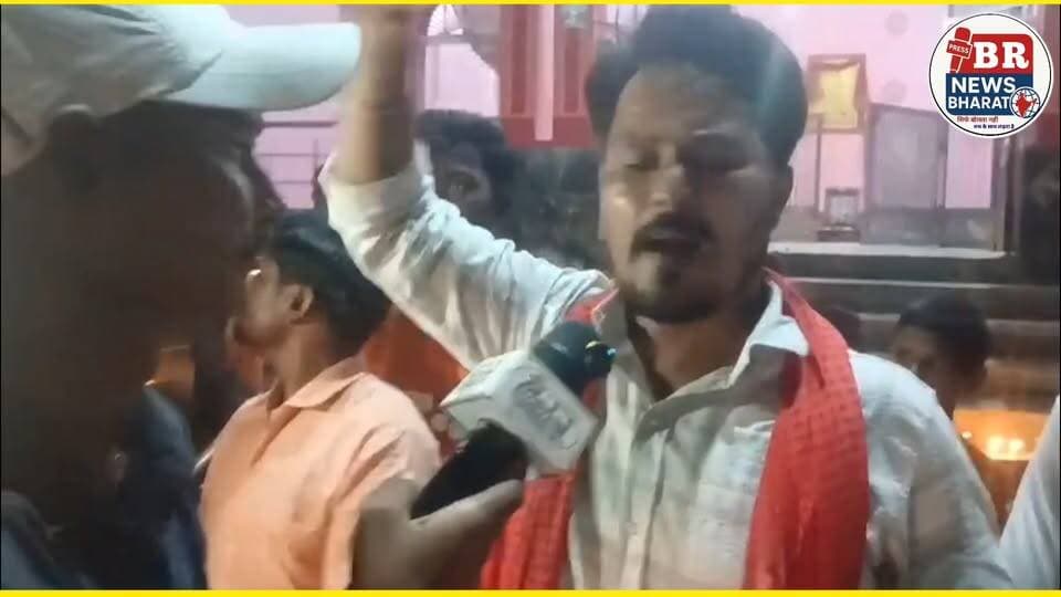 एक महिला पूजा देवी और उनके दो वर्षीय पुत्री के निर्मम हत्या पर पुलिस ने एक व्यक्ति को गिरफ्तार कर लिया ।।#Breakingnews #hindinewsupdate #ViralNewsUpdate #viralnews #trendingpost #viralpost #newsfeed #newsletter #news
