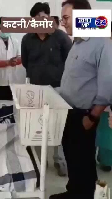 कैमोर के आयुष्मान आरोग्य मंदिर पहुंचे कलेक्टर आशीष तिवारी स्वास्थ्य व्यवस्था का किया निरीक्षण
