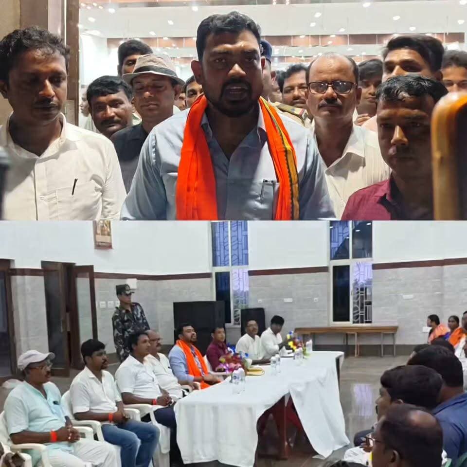 আগামীকাল আন্তর্জাতিক কোস্টাল ক্লিন আপ ডে উপলক্ষে গঙ্গাসাগর সমুদ্র সৈকত সহ বিভিন্ন সমুদ্র সৈকতে সাফাই অভিযান শুরু হবে।
সে কারণেই আজ পশ্চিমবঙ্গ সরকারের পরিবেশ বিষয়ক মন্ত্রী মনোজ ওরাও গঙ্গাসাগরে আসেন ও আগামীকালের কর্মসূচি নিয়ে কর্মী সমর্থকদের সঙ্গে বিশেষ আলোচনা সভার আয়োজন করেন।
এবং গতকাল তিনি নিজে উপস্থিত থেকে গঙ্গাসাগর সমুদ্র সৈকত পরিচ্ছন্নতার বার্তা সাধারণ মানুষকে মধ্যে ছড়িয়ে দেওয়ার উদ্দেশ্যে বিশেষ এই শাফাই অভিযানের তিনি নিজেই অংশগ্রহণ করবেন এ কথা জানান।।